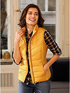 Padded Quilted Vest product image (435131.OCKE.1M)