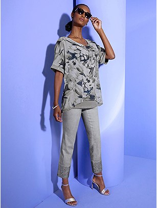 Floral Layered Look Tunic product image (535918.ECPR.J)
