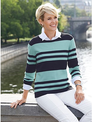 Sweater product image (550160.NVST.1.12_WithBackground)