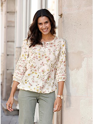 3/4 Sleeve Floral Blouse product image (571738.ECPR.1.30_WithBackground)