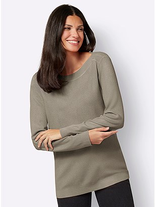 sweater product image (579728.DKBR.1.30_WithBackground)